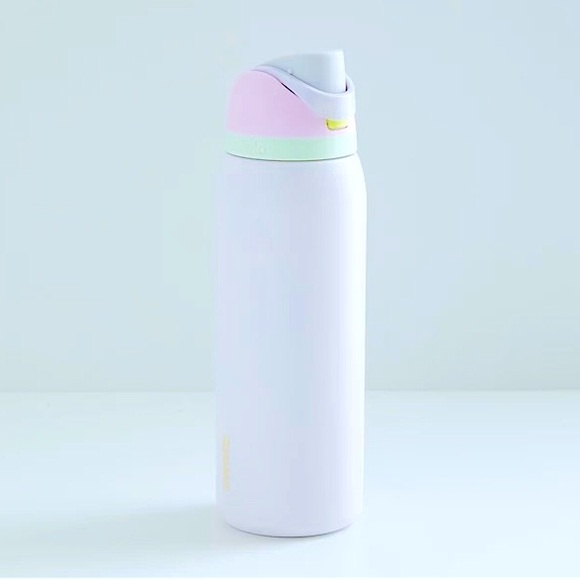 Owala FreeSip 40 oz Water Bottle Candy Coated - Picture 1 of 6